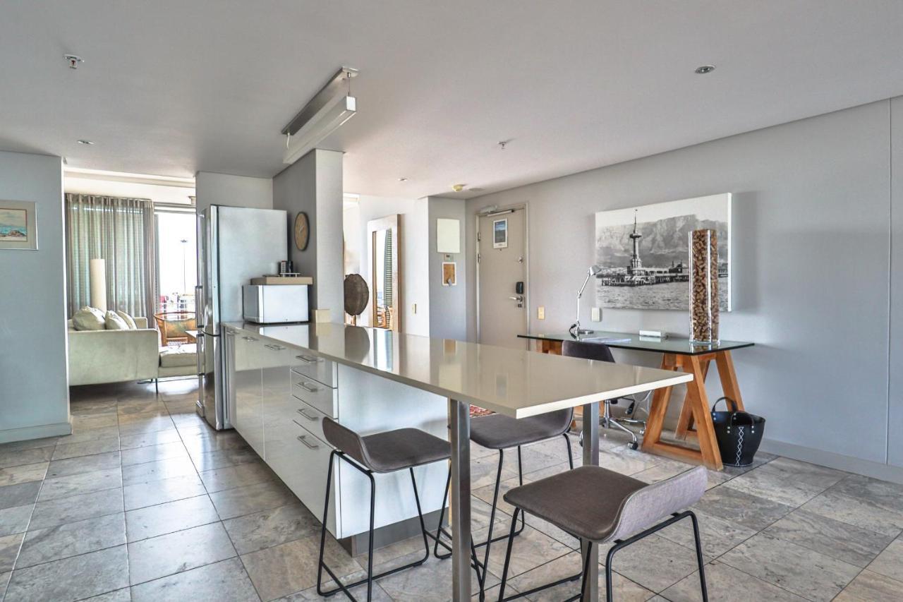 Apartment Harbour Bridge 417 By Ctha *